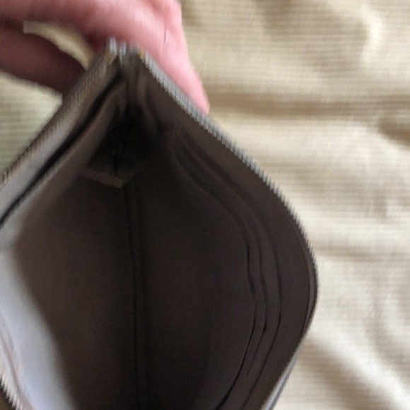 Fossil Large Wristlet - Picture 4 of 11